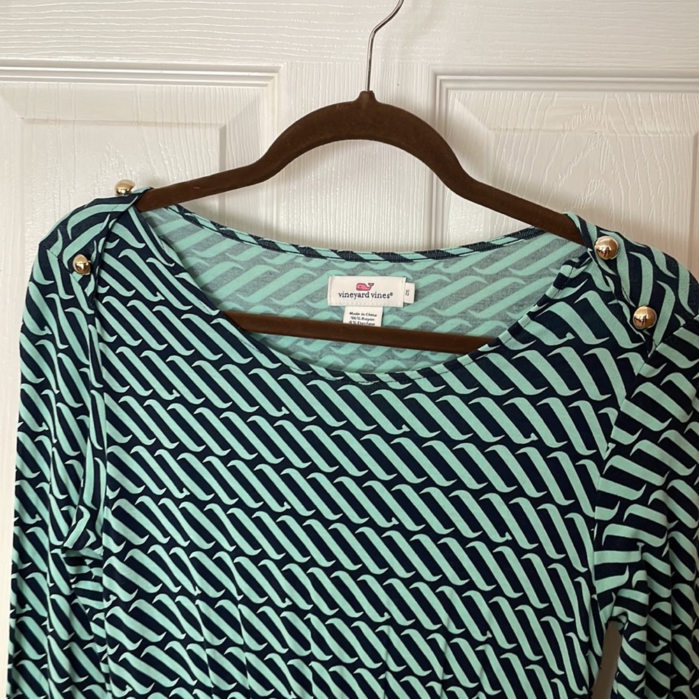 Like new vineyard vines dress, worn only once, size extra small. Just gorgeous! - Picture 3 of 12